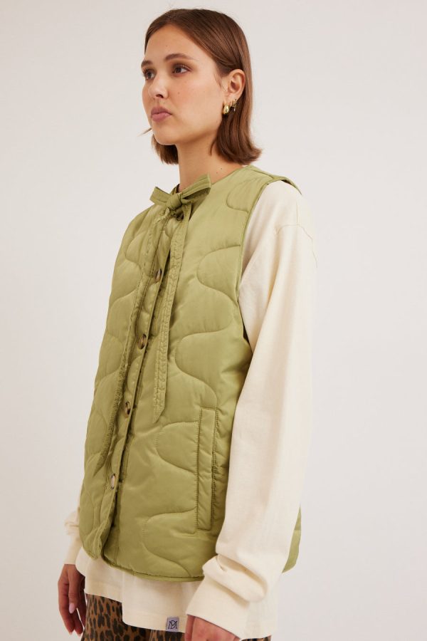 Damson Madder maxxy gilet liner - green None | Women Gilets - Image 2