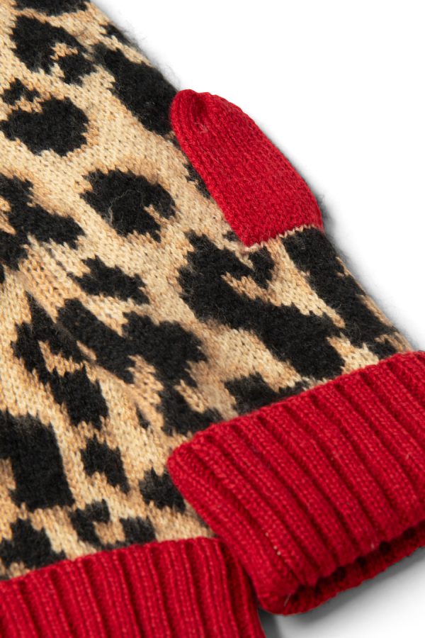 Women Damson Madder leopard mittens in fluffy yarn None | Cold Weather Accessories - Image 3